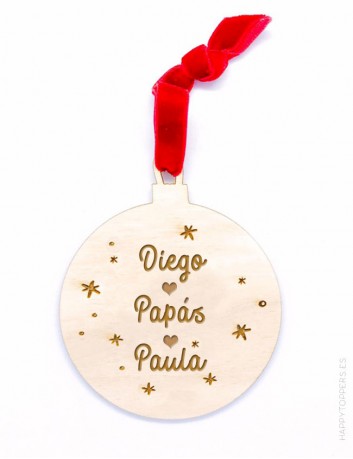 adorno de navidad personalizado bola de madera grabada con nombres, dedicatorias, frases. Cinta de terciopelo rojo